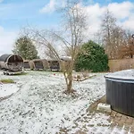 14 Person In * Ribe