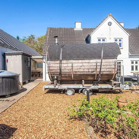 14 Person In Ferienhaus
